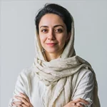 ملیکا شریفی مقدم نویسنده تحریریه مجله دلی شین